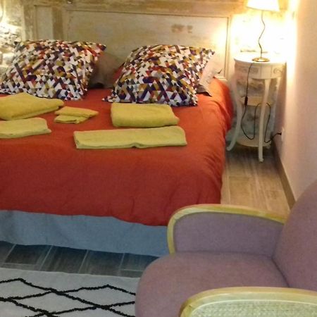Le Vitrail Chambre Equipee Sans Service Repas Yvetot-Bocage Εξωτερικό φωτογραφία